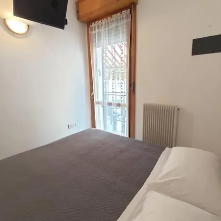 Appartamento Bafile 18 - Piazza Marconi - - 50 Mt Dal Mare