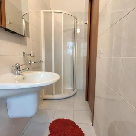 Bafile 18 - Piazza Marconi - - 50 Mt Dal Mare Appartamento